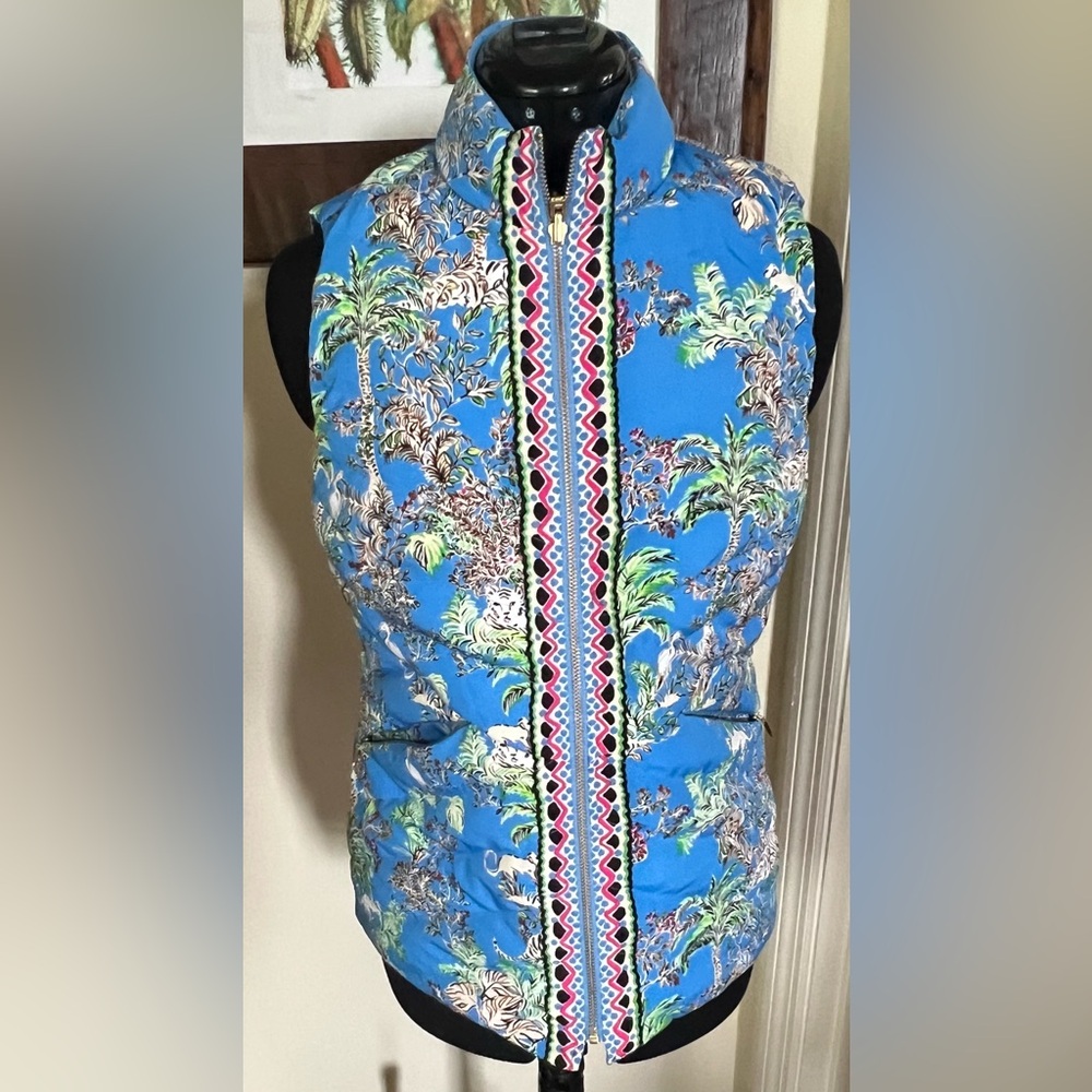 NWOT Lilly Pulitzer Tropical Blue/Animal Print Reversible Vest - Picture 1 of 8